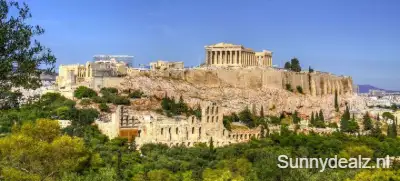Athene 5586918 123rf