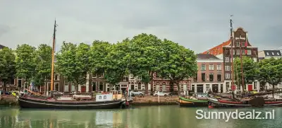 Dordrecht 99584567 123rf